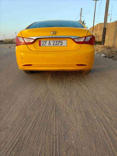 السلام عليكم سياره للبيع سوناتا موديل 2011 مكفوله من الضربه ونقل والكص مكينه وكير جدد حداديه جديده كهربايات شغالها دواخل جديده البدي احلى من صوره كلها سياره مال جناي مامخلي نقص بيها رقم ذي قار بسمي تحويل ثاني يوم  مصفره غرامات وهئيه السعر85 وبيه مجال للإستفسار ***********خادم لكم
