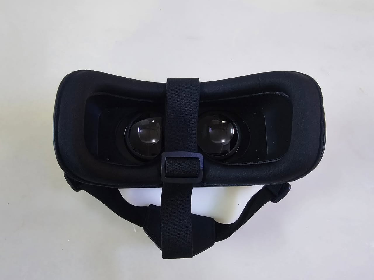 السلام عليكم 

نظارات الولقع الافتراضي تتوافق مع الهواتف الذكية 

السعر 20 الف 

التفاصيل داخل الصور / للتواصل *********** واتس اب توصيل بغداد (5) آلاف محافظات (6) الاف للمزيد زوروا صفحتنا على الفيس بك 

https://www.facebook.com/profile.php?id=61560710157601
