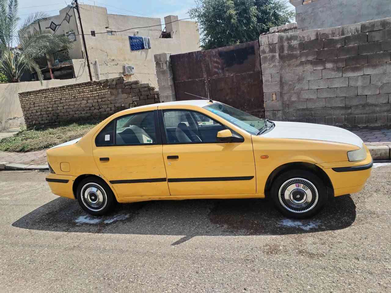 السلام عليكم سيارة سمند موديل ٢٠١١خط بحث مصفره محوره كورلا اوتوماتيك رقم دولي واسط مكاني الكوت السعر ٣٥وبيها مجال للاستفسار على الرقم ***********
