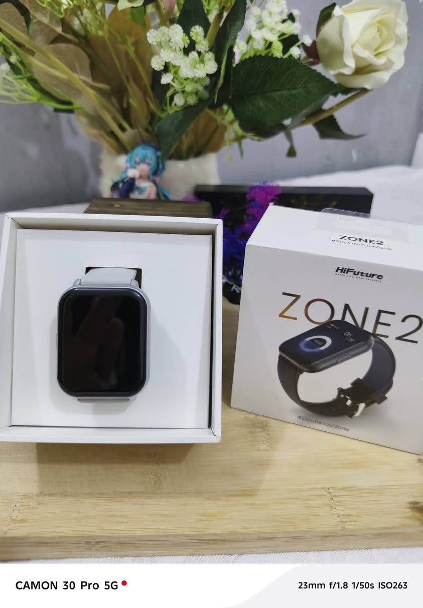 ساعة شاشة اولد زون 2  UK بريطاني اصلي شحن 7 ايام مع الأستخدام السعر 20     ***********
