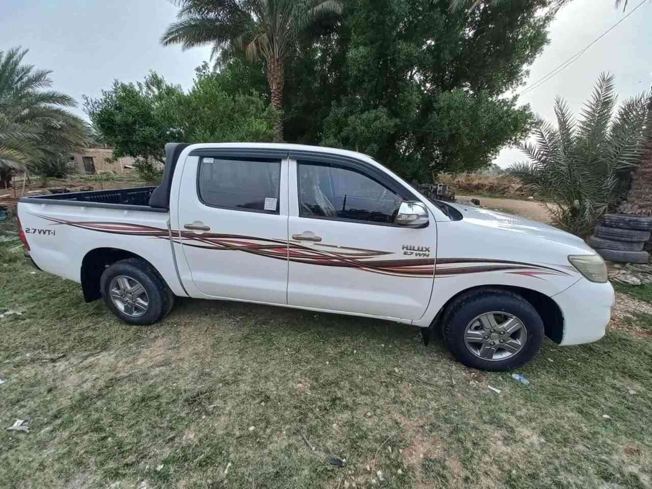 فلاونزه موديل 2015 كير اتوماتيك رقم بغداد بأسمي شاصي 19 كويتي كفاله محرك وكير تخم تاير بيها صبغ وره من جانب الأيسر وموضح في الصوره الباقي مكفوله ماشيه 200 حقيقي
السعر 225 وبيها مجال 
الهاتف:***********
