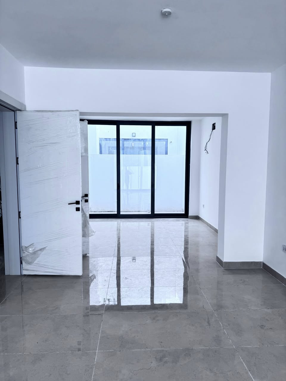 خيارك الأفضل حته يكون بيتك أجمل 💎.            الحسن للأصباغ/***********📞واتساب
***********
مساحتكم بكل ذوق 🔋

ابداع داخلي و صمود خارجي 💎

كادر مختص ب الأصباغ الداخليه 👌🏻

ما عليك بس تتصل و راح تشوفه نتيجه تفرحك 🤍

1-معالجة الرطوبه بحدث المواد 💦

2-طلس وتنعيم جميع الجدران و الأسقف 🫸

3-صبغ الأبواب و الشبابيك الحديد 🎼

4-تنظيف الموقع بعد العمل🏛️

5-معالجة جميع الأسطح بحدث مواد العزل 🏪

6-عمل السحبات الجداريه ⛩️

7-أسعار تنافسبه 💸
