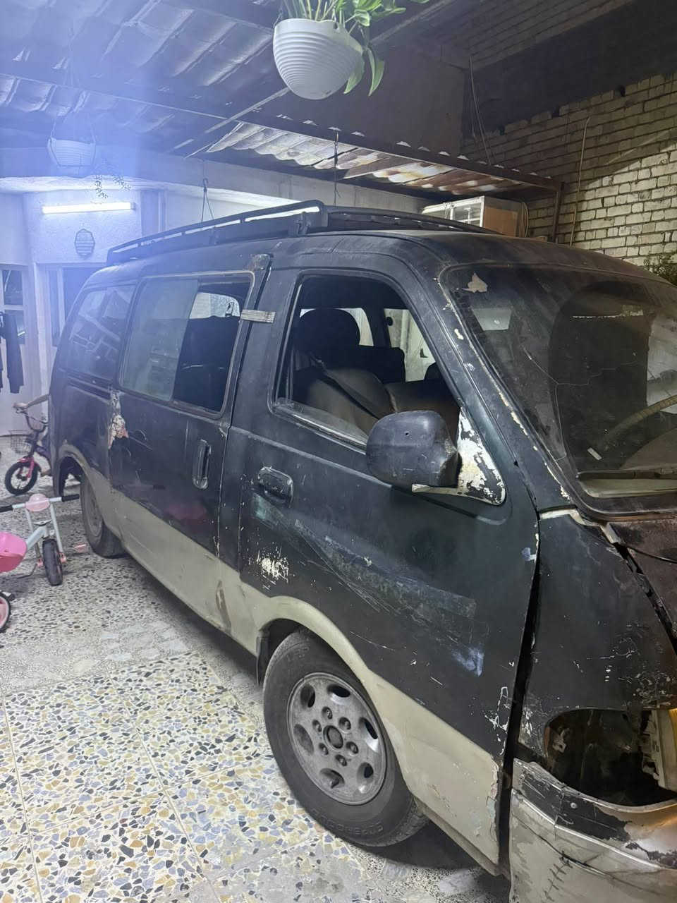 السلام  عليكم  شباب كية بريجو موديل 96    سيارة بسمي ما مطلوبة   مصفرة سعر 20 
***********
