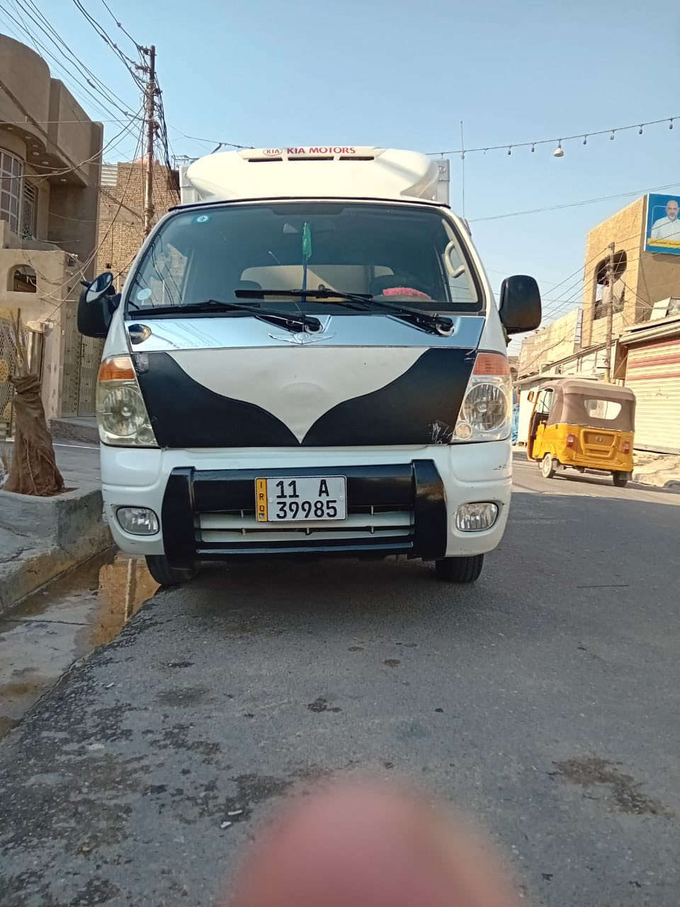 السلام عليكم كيا براد موديل 2011 تبريد شغال مكينه جديده تخم تاير جديد بدون حادث مكينه مسكر  مكان السياره بغداد مدينه الصدر غير متواجد على الفيس للاستفسار الاتصال على الرقم ‭ 0771 343 0736‬السعر.  120 وبيها مجال
