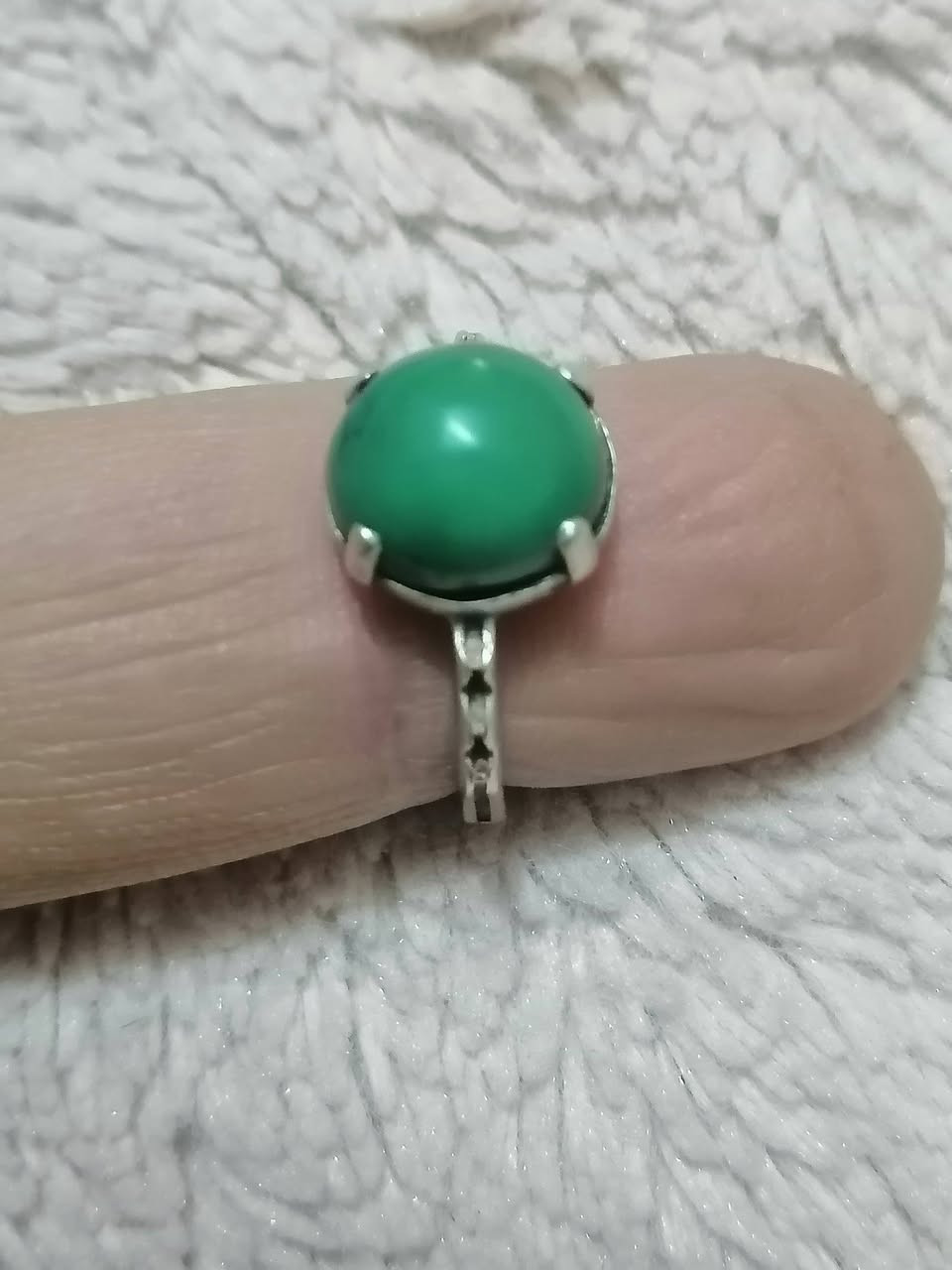 خاتم بحجر الفيروز التفاحي الطبيعى بصياغة جميلة للبيع بغداد


**إذا كنت صاحب هذا الإعلان وتريد حذفه لأي سبب، رجاءا أرسل رسالة إلى الدعم الفني**