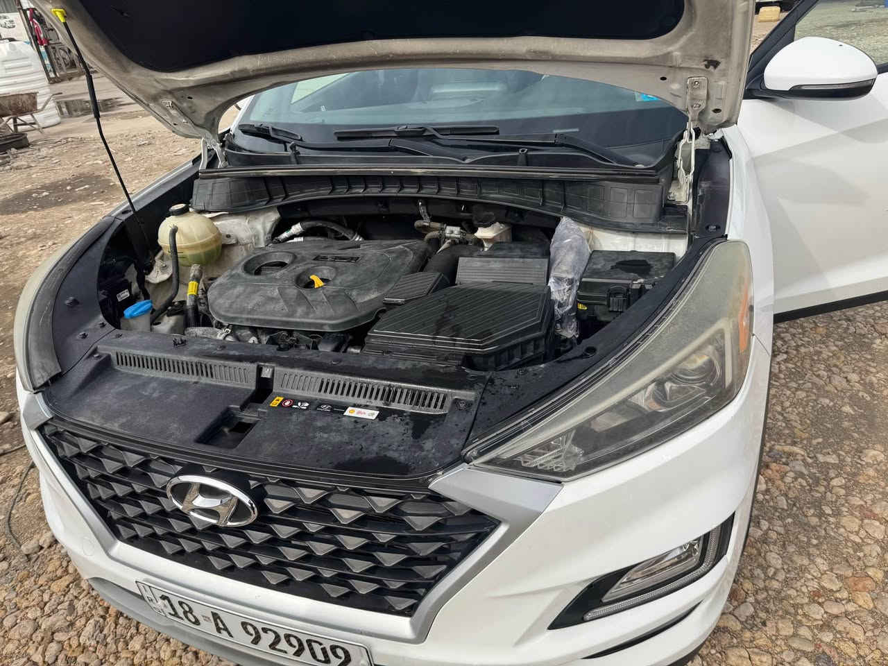 🚗 للبيع: توسان 2019 وارد أمريكي

✔️ الموديل: 2019  
✔️ النوع: Hyundai Tucson  
✔️ اللون: أبيض 🤍  
✔️ المحرك: GDI  
✔️ الممشى: 91 ألف كم  
✔️ وارد: أمريكي  
✔️ الحالة: حادث سابق (الجام الأمامي الأيمن + جزء من البنيد)  

✔️ المواصفات:
• شاشة  
• حساسات  

✔️ التسجيل: رقم بابل باسمي  

💰 السعر: 165 ورقة (قابل للتفاوض للجادين)

📞 للتواصل: ***********  

السيارة بحالة جيدة للاستخدام اليومي، والفحص متاح المحاويل, بابل
