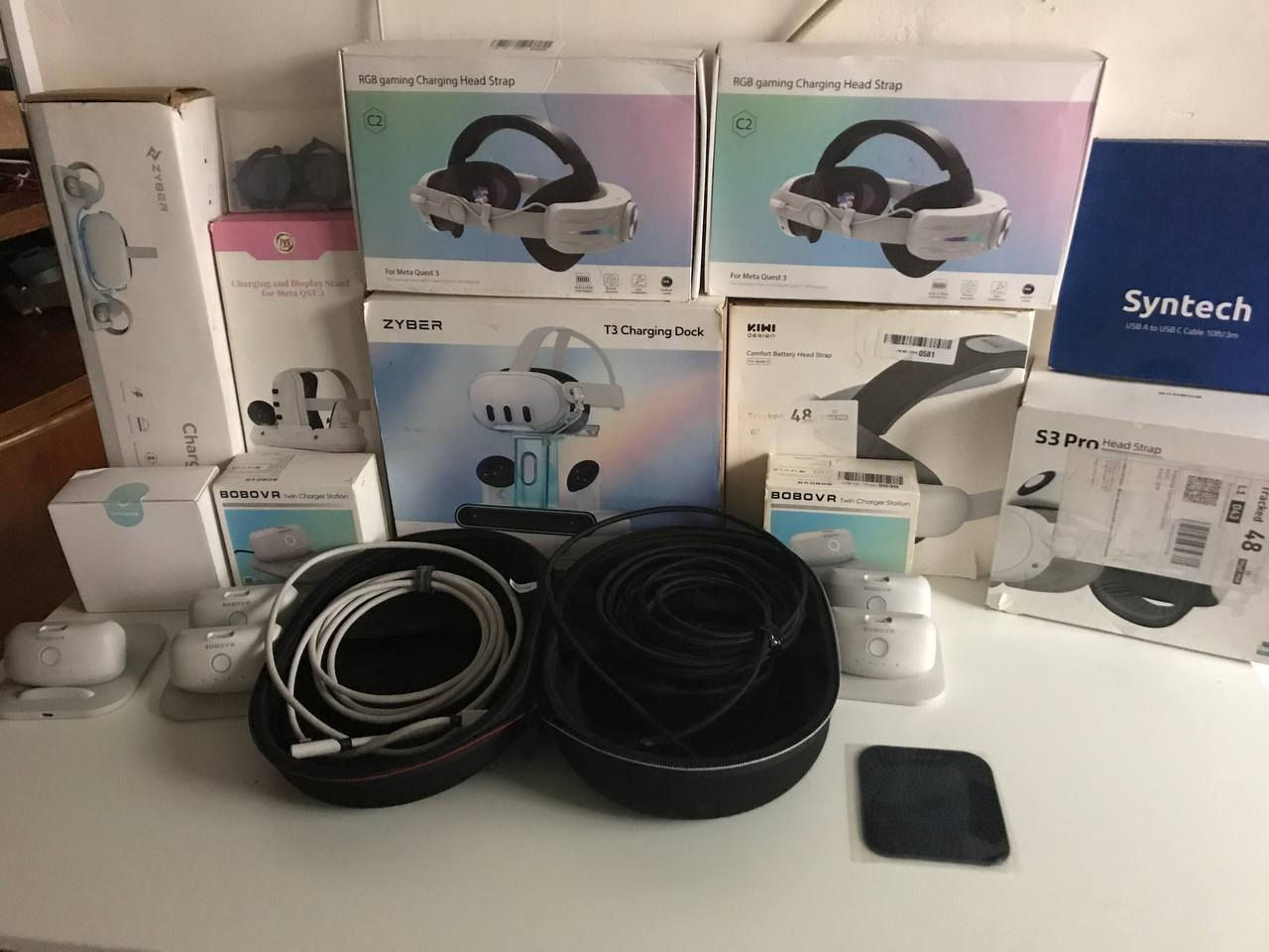 ملحقات vr
ستراب S3 pro = ٦٥ الف

سترابات كويست 3&3s = اسعار من ١٥ إلى ٢٥

قواعد شحن كويست 3 = متوفر ب 15 و متوفر ب 30

بطاريات B2 متوافقه مع ستراب M3 pro و M2 pro = سعر بطارية مع قاعدة 15 الف

عدسات حماية ل كويست ٣ طبية = 25

كيبلات PCVR = ال٥ متر ب 25 و ال3 متر ب 20

جنطة كويست 3 = 25 الف

اشتراك العاب 1750 لعبة و برنامج شكو لعبة ب بالك موجوده كلها العاب قوية و مدفوعه ااذ تريد تفاصيل أكثر راسلني 

متوفر توصيل جميع محافضات العراق
***********
