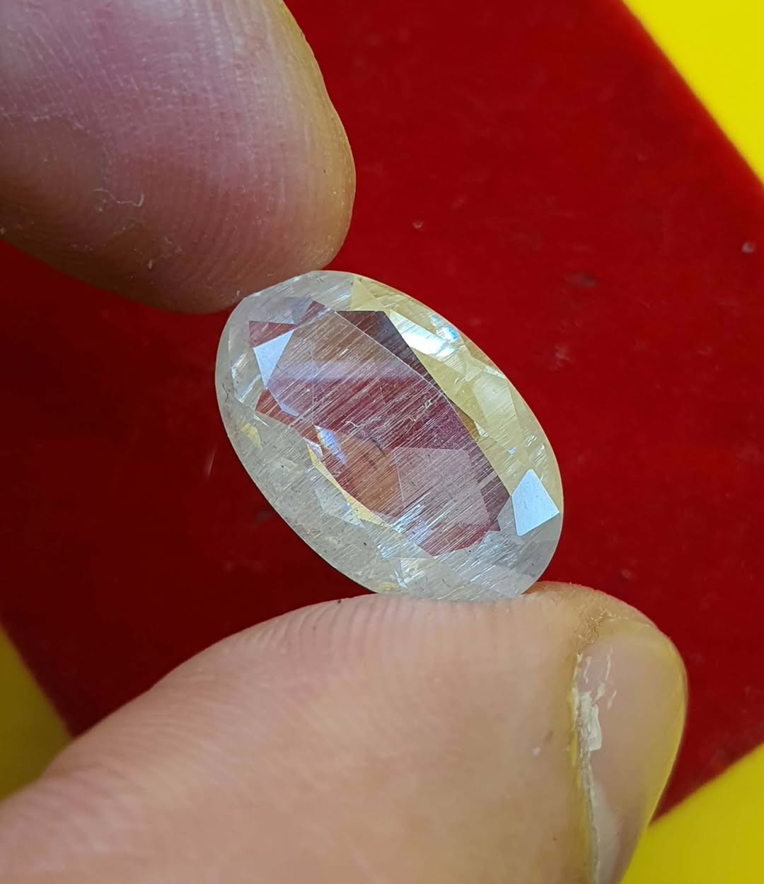 ماشاءالله…ياقوت ابيض أفريقي أصلي طبيعي شرط أصلي صلادة أكثر من 9 درجات وزن 6.5 قيراط حجم 17 ملم قطعة من النوادر السعر 100 دولار
***********
