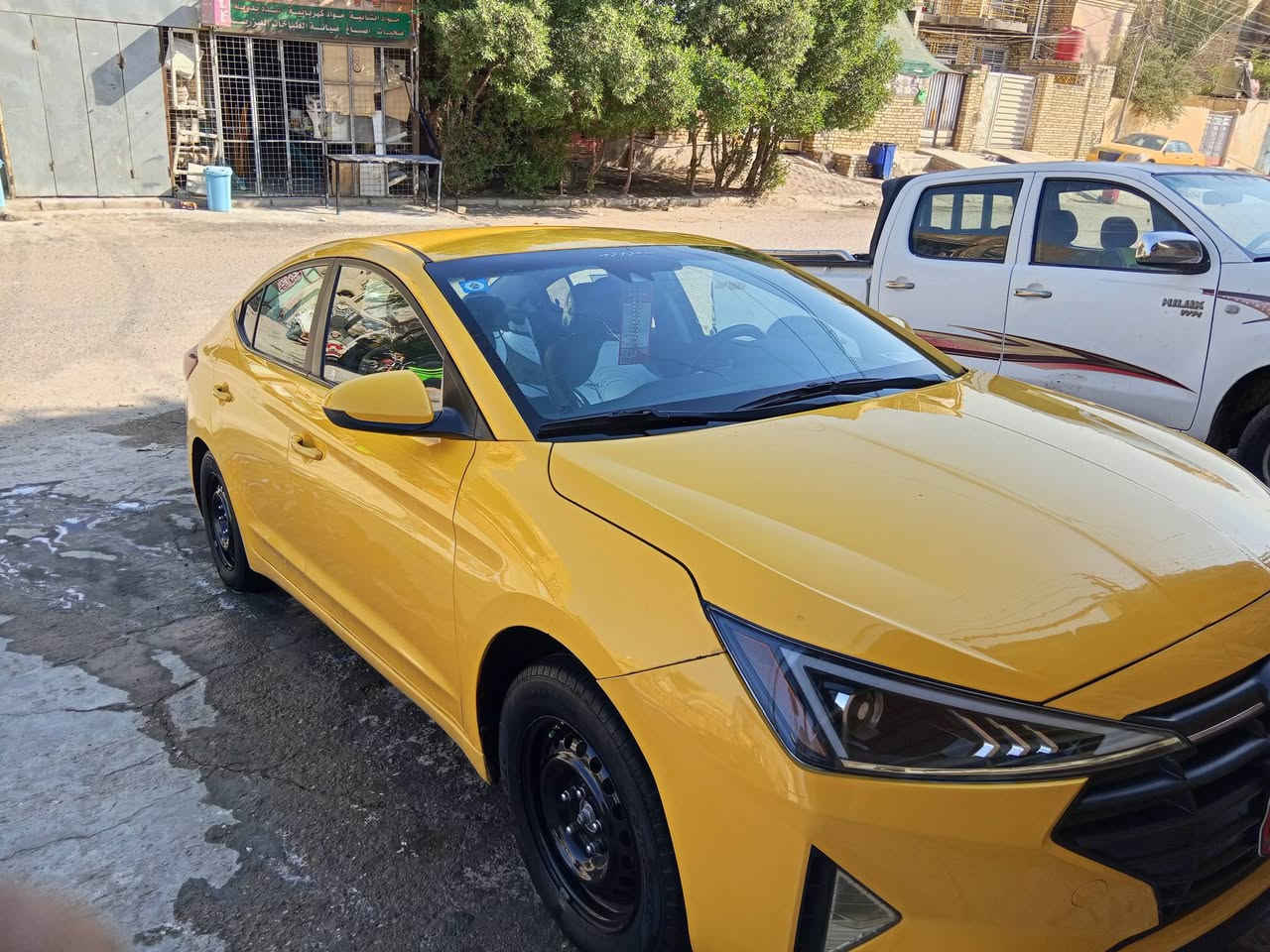 السلام عليكم ورحمة النتراء موديل 19ماشيه 90 الف سياره ما مشتغله تكسي منضومه زنون  حادث ب الصورة رادارات خير من الله ***********اتصل
