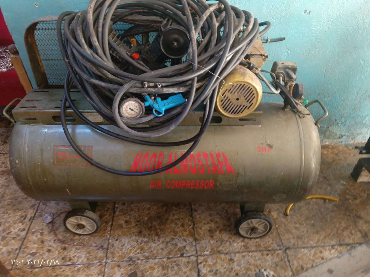 سلام عليكم متوفر غراض بنجرجيه كامله للبيع نظافه 90 ‎%‎ تاروسه هواء و قالعه حجم 24 وبانيو و دريل هواء و مولد 25 امبير البيع شلع السعر مليون وربع وبيها مجال مكاني بغداد القصر الابيض ملاحظه مكلف بالنشر صاحب المواد هذا رقمه 
***********
