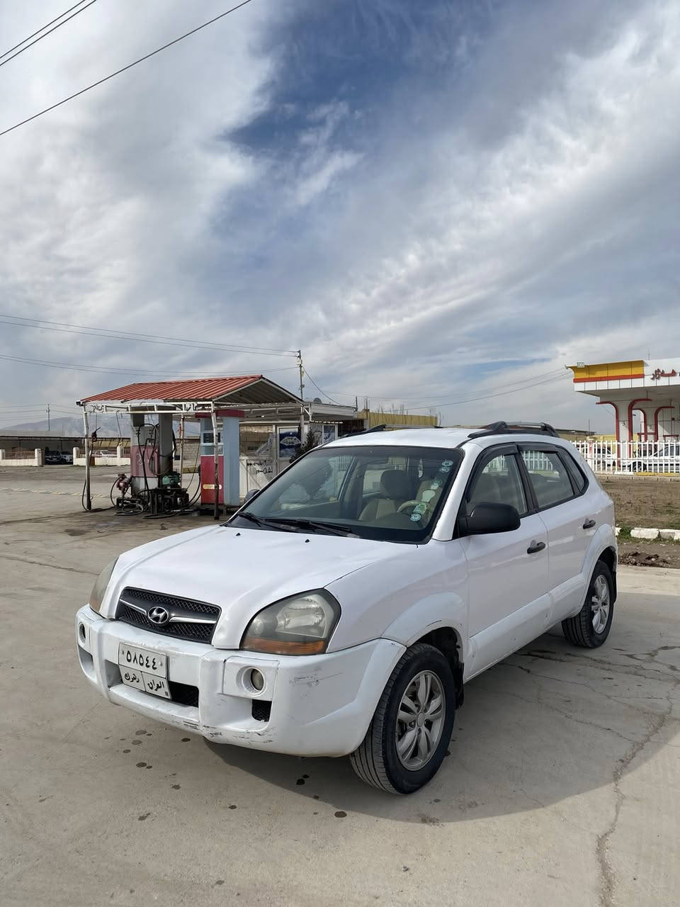 تكسون خليجي موديل ٢٠١٠
محرك و كير و تبريد و تدفئة بشرط 
كير توماتيك/ محرك ٢٠٠٠ دوش 
 نضام غاز ايطالي و بنزين 
السنوية لحد شهر ٤ لسنة ٢٠٢٦
التحول أو الوكالة مضمون 
السياره تاكيه على صفحة النفر و السقف
كدام و وره بدون ضربه 
اني ابيعه عام صبغ/شرط بدون دواخل
السعر ٨٦ ورقه أو بيها مجال 
العنوان: دهوك/ قضاء بردرش 
☎️📞***********.  واتساب ***********
