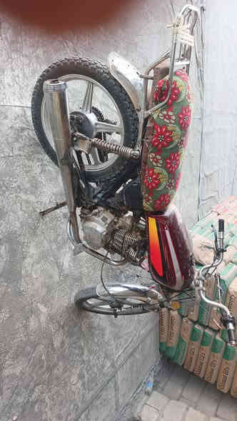 السعر 200وبيها مجال حق الجيه مكان ديالى خان بني سعد  للاستفسار على هذا الرقم ‏‏‪***********‬‏اوراق كامله
