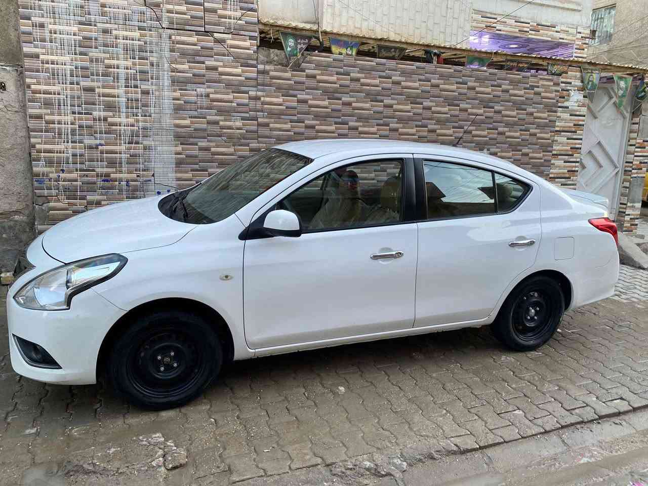 نيسان موديل 21 هنديه ام بليته زرقا سياره رقم بغداد بسمي سياره ماشيه 92قابله لزياده ونضيفه فول احله من صورا مابيه اي نقص مكاني بغداد سعر 108وبيه مجال حك الجيه
***********
