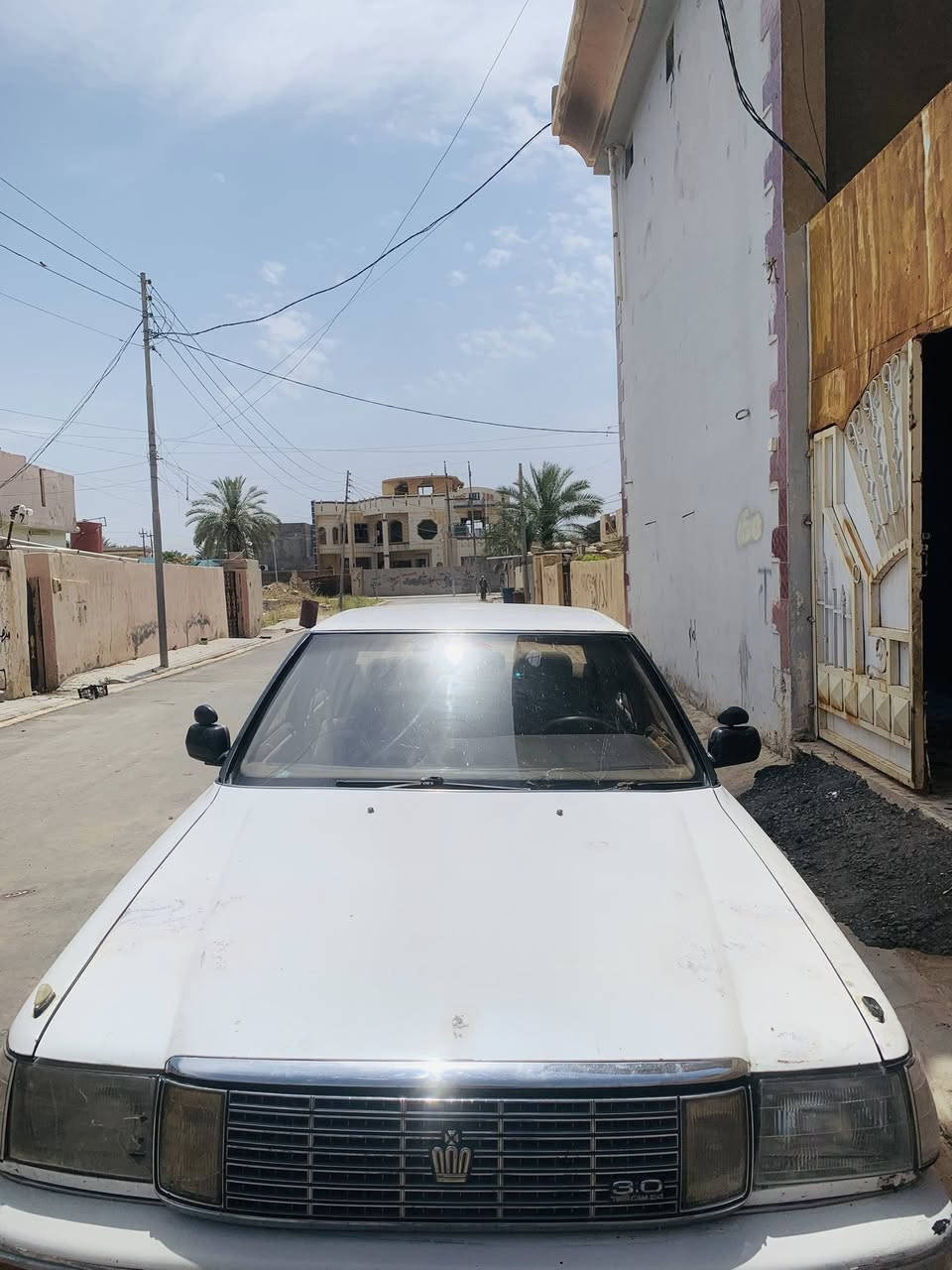 السلام عليكم 
هارتوب. موديل 91
سيارة بلادي. بدون. صبغ. 
تخم تاير. كير مكينه 
تبريد شغال بس الفان. واكف. 
سياره. رقم صلاح الدين مشروع. وطني تحويل ثاني يوم. 
كهربائيات شغاله. 
جامات. لايت باور. كلها شغاله. 
صدرها الامامي تعبان. 
مراوس. ب اوباما كص جارجر. افانتي. 
يرهم. 
سعرها. 40ورقه. 
مكاني بيجي. ***********
