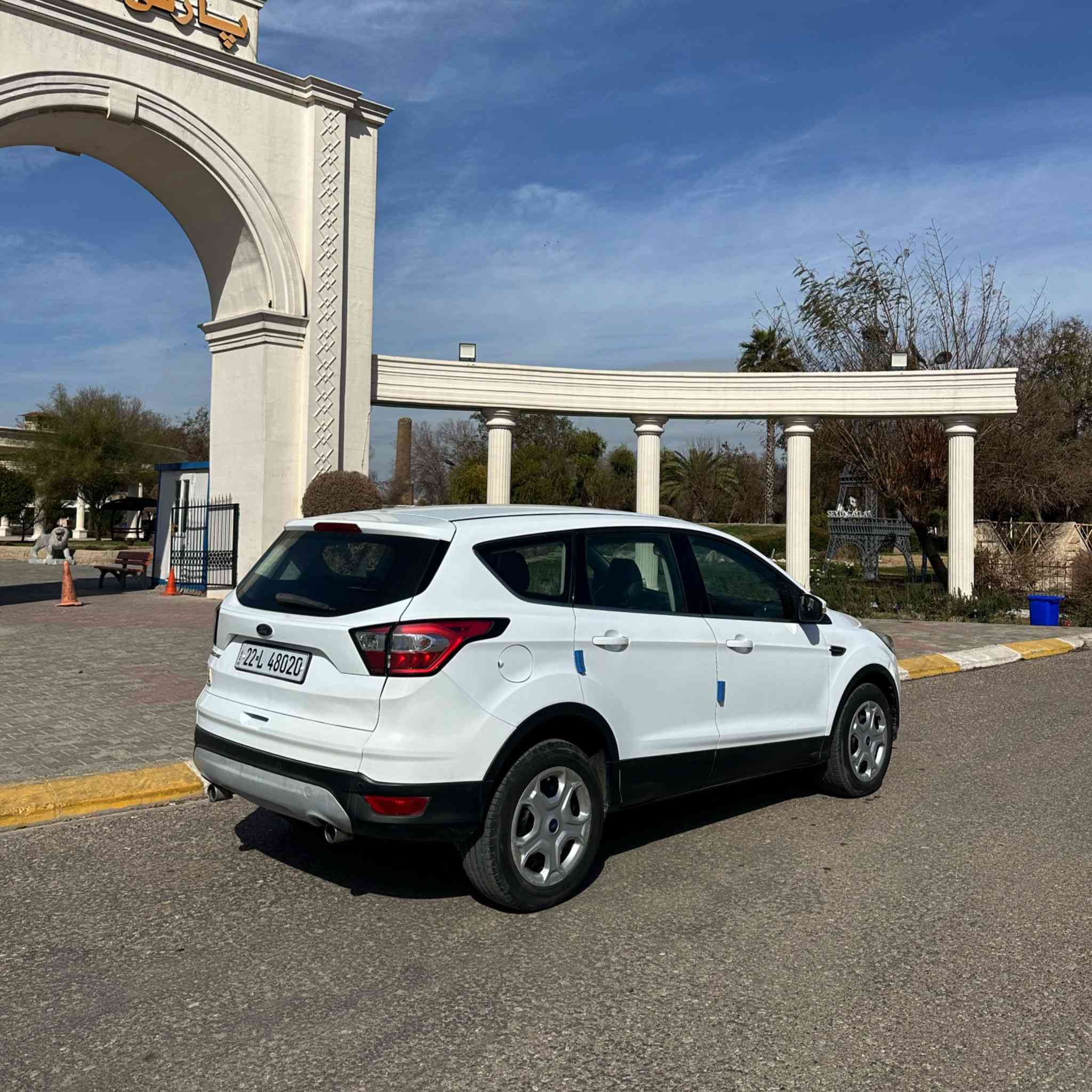 Ford escape 2018  خليجي محرك ٢.٥
صفر شريكة القاصد من الوكاله ايد واحد 

سيرفس و صيانه كله بالوكاله 

مكفول ما عدا شبر تعديل بارد بالصندوك 

ماشي ١٥٩ الف كيلوا 

فوول مواصفات ما عدا فتحه 

رقم و سنويه جديد ل ٢٠٢٩ 

مكان السياره اربيل 

*********** واتساب تليفون
