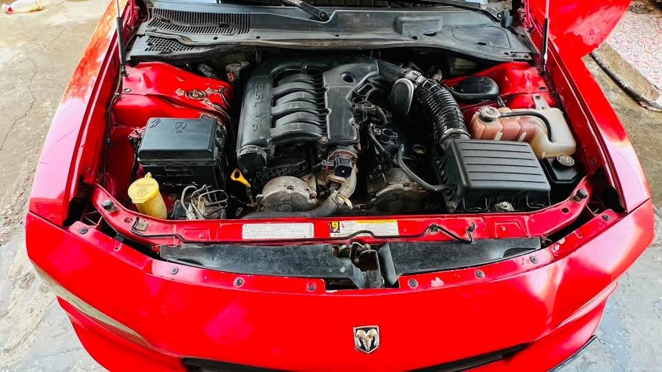 جارجر 2009 sxt
كندي داخله كلين بدون حادث
فقط باب السائق والخلفي بيهن طخه مامصلحات 
والدور الخلفي معمرات صبغ 
محرك 3500 جديد حاويه قبل شهر نازل 
ظفيره جديده + قاعده فيوزات حاويه 
حداديه امامي خلفي جديده
دوشمه داخل كنتاره اسود + ارضيه + كشنات
شاشة كبيره 
منظومه تبريد كامله كمبريسر+ راديتر+ مراوح اظافيه
كهربائيات شغاله
 السعر 110
ماشيه 250 استخدام شخصي
للاستفسار *********** المكان بابل جبله
