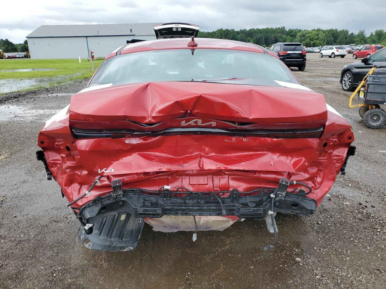 سلام عليكم كي فور للبيع الي يردها يتصل ***********
