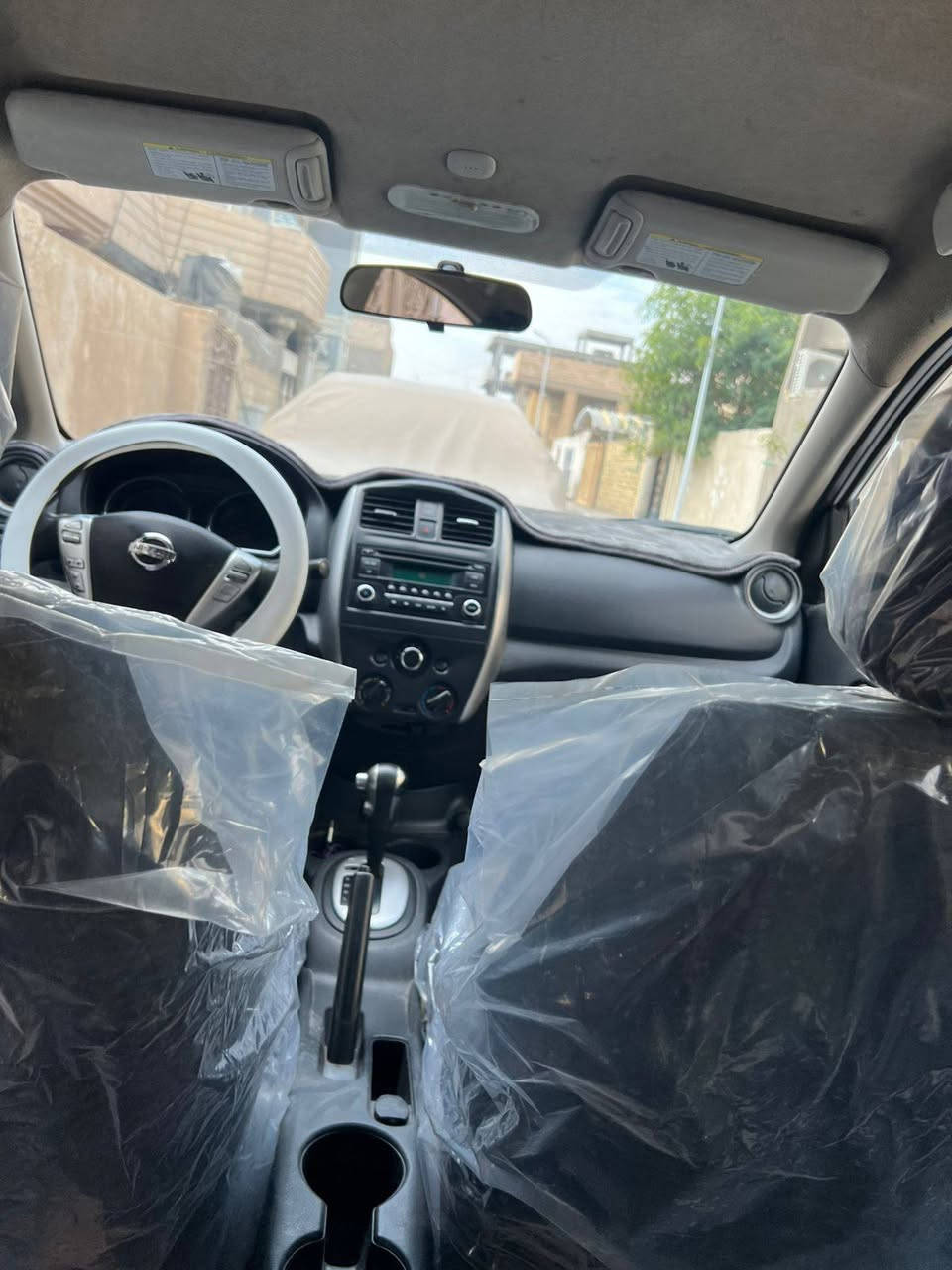 للبيع نيسان  2018 وارد أمريكي فقط بنيد ومدكر كدام باقي  كفاله سياره جديده سنويه لل 2028رقم ذي قار وراعيه أيضا بذي قار تحويل ثاني يوم كير محرك تبريد وتختم ناير كله جديد سعر 88ورقه وبين مجال مكان السياره بصره للاتصال ***********
