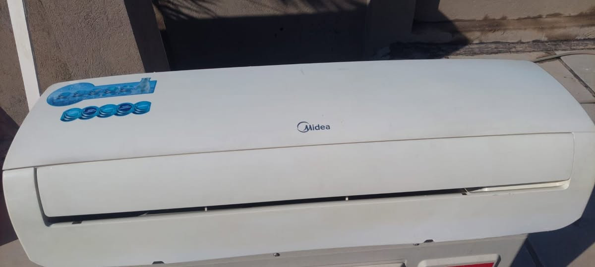 السلام عليكم عندي سبلت ميديه طنين٢ كلش نضيفه وكل غرضه كمله وعلى الفحص مكن سيديه وهذه رم *********** وسعر 400
