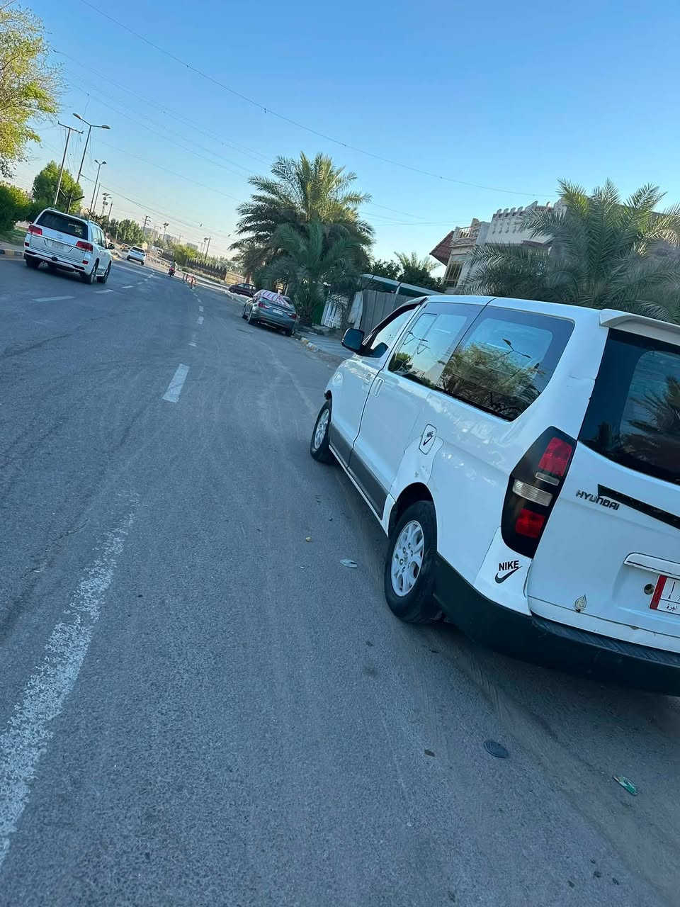 السلام عليكم استاركس ٢٠٠٩ بغداد مشروع وطني بسمي وتحويل مباشر  تخم تاير حداديه تبريد ثلج دوشمه عامه بيها صبغ هلا الجاملغ الخلفي فقط *********** مكان السياره بغداد الغزاليه اخوان السياره استخدام شخصي ممشتغله عل خط اخوان اني مكلف بل نشر ما اجاوب عل خاص هذه رقم راعيها وتصل
