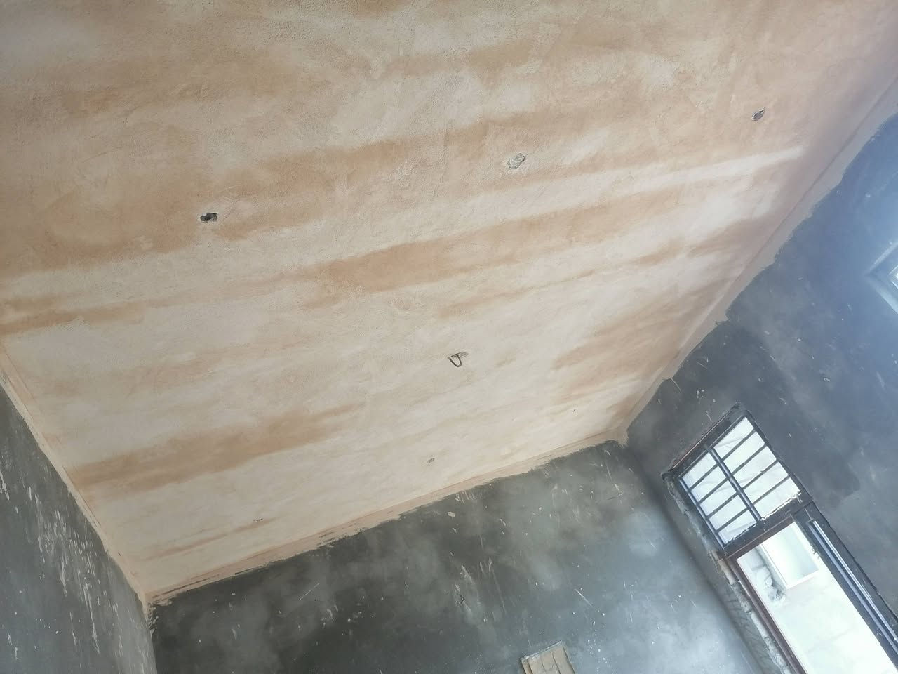 السلام عليكم خلفه لبخ اسمنت جص وبورك ونثار تقطيع
 واجهات متفرغ حاليا #شغلنا بليوميه وعلئ المتر
رقمي ## *********** واتساب
