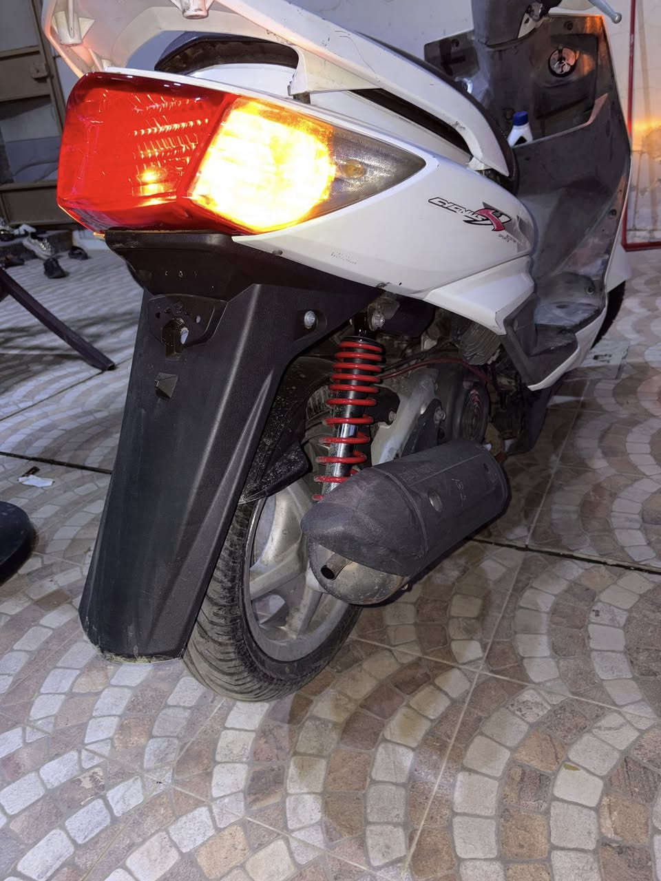 السلام عليكم 
سكنس للبيع فحل كابريتر كلشي بلادي تشتغل سلف و الهندر السعر و التفاصيل خاص أو على هذا الرقم *********** عنوان الكريعات
