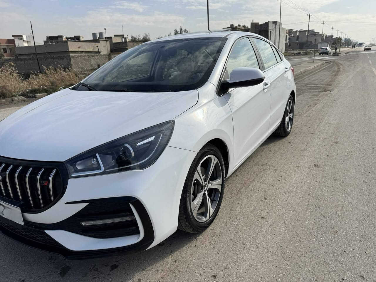 شيري اريزو 5 موديل 2024
فول مواصفات اعلى فئة Lux ضمان 6 سنوات مرقم دهوك
ماشية 24000  كم
كير ومحرك وتدفئة وتبريد شرط 
تحكمات  ستيرن اوتو هولد مانع انزلاق مساعد صعود مرتفعات  هاندبريك بصمة كشنات جلد قطعتين تبريد 
فتحة سقف سلايت 
4 ويل كب
 دشبول رقمي 
قفل يصعد الجامات ويغلق فتحة السقف
شاشة كار بلي واندرويد اوتو 
اشاير بالمري اشارات ترحيبيه
وبعد اكو مواصفات السيارة باسمي شرط التحويل  انا صاحبها الشرعي 
السعر 113💲
العنوان الموصل 
للتواصل ***********
متوفر واتساب
