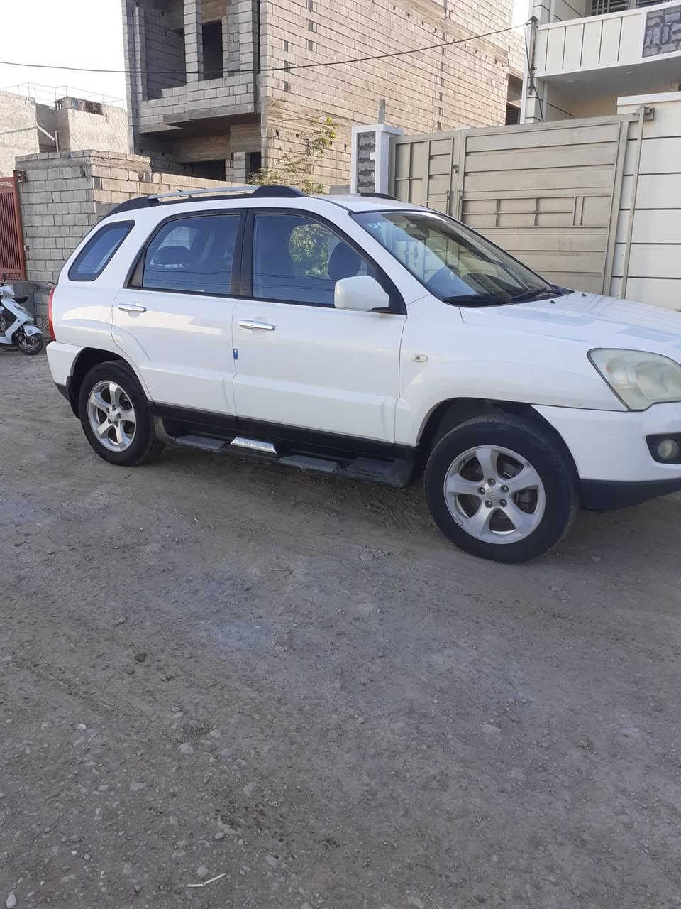 الجودة تعلن عن نفسها
للبيع سيارة كيا سبورتج وارد كوري  موديل ٢٠٠٩ بغداد  محرك دوش المرغوب  محرك ستندر شركة مابدل  ابلادي  السيارة مكفوله  من الضربة  بلادية على وضع الشركة 
السعر ١٢٥  وبيها حك الجية السيارة فى ديالى للاتصال على صاحب السيارة  📞*********** اني مكلف بالنشر اتصل فقط خاص مااجاوب
