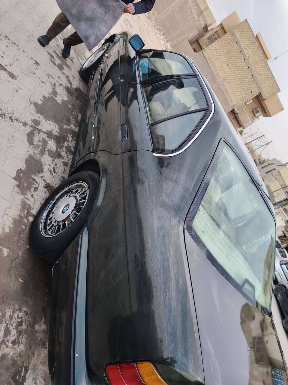 السلام عليكم بي ام 525 موديل 91 سياره مكفوله من الضربه مصبوغه جماليه كيرو مكينه مكفولات رقم صاحب السياره ***********
