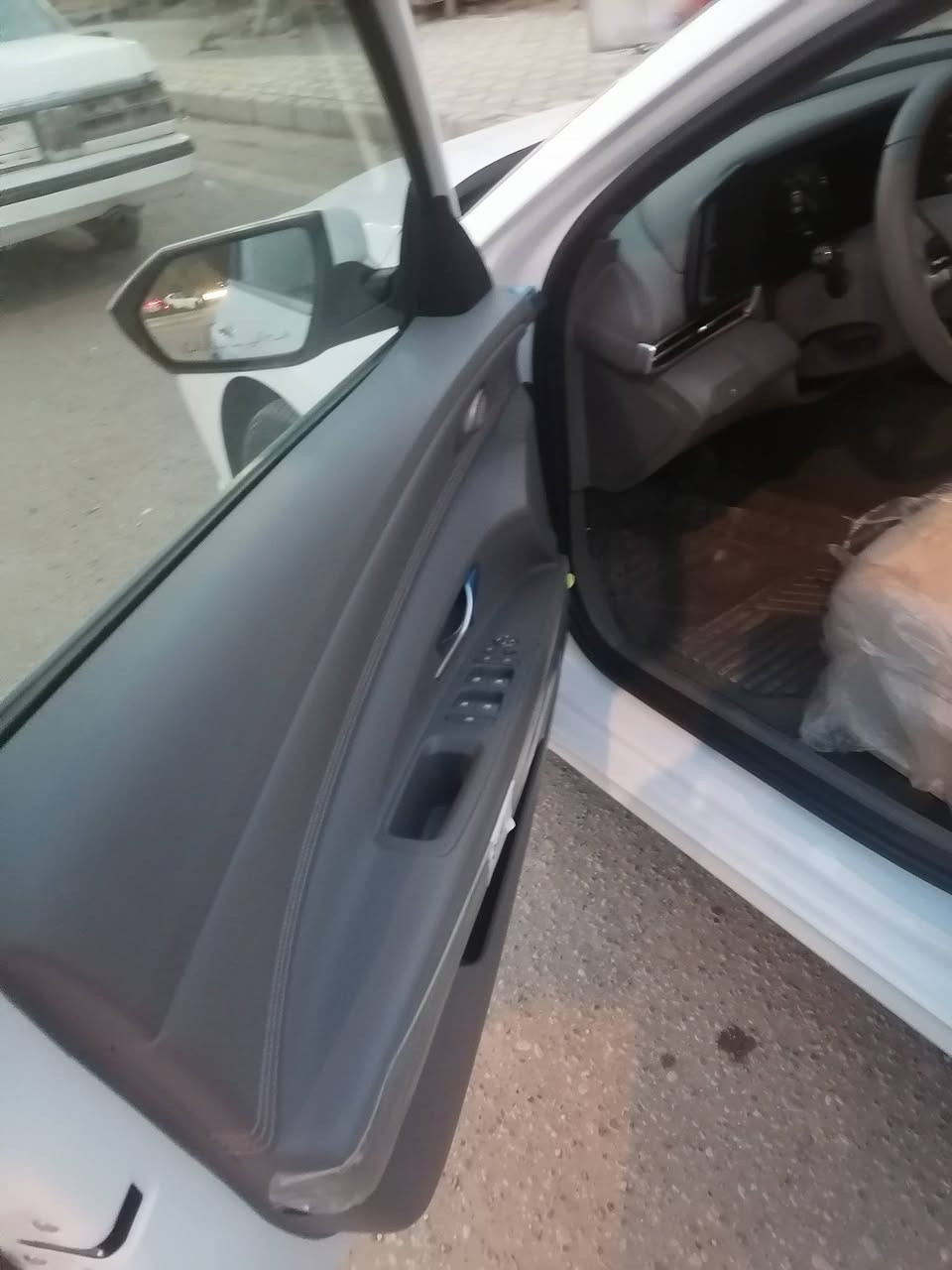 السلام عليكم النترا مديل 2025 سياره زيرو على وضع الشركه ماشيه 7000رقم ذي قار سياره فول واحد على واحد كفاله عامه من صدعه السعر 207 مكاني ناصريه مركز رقمي***********
