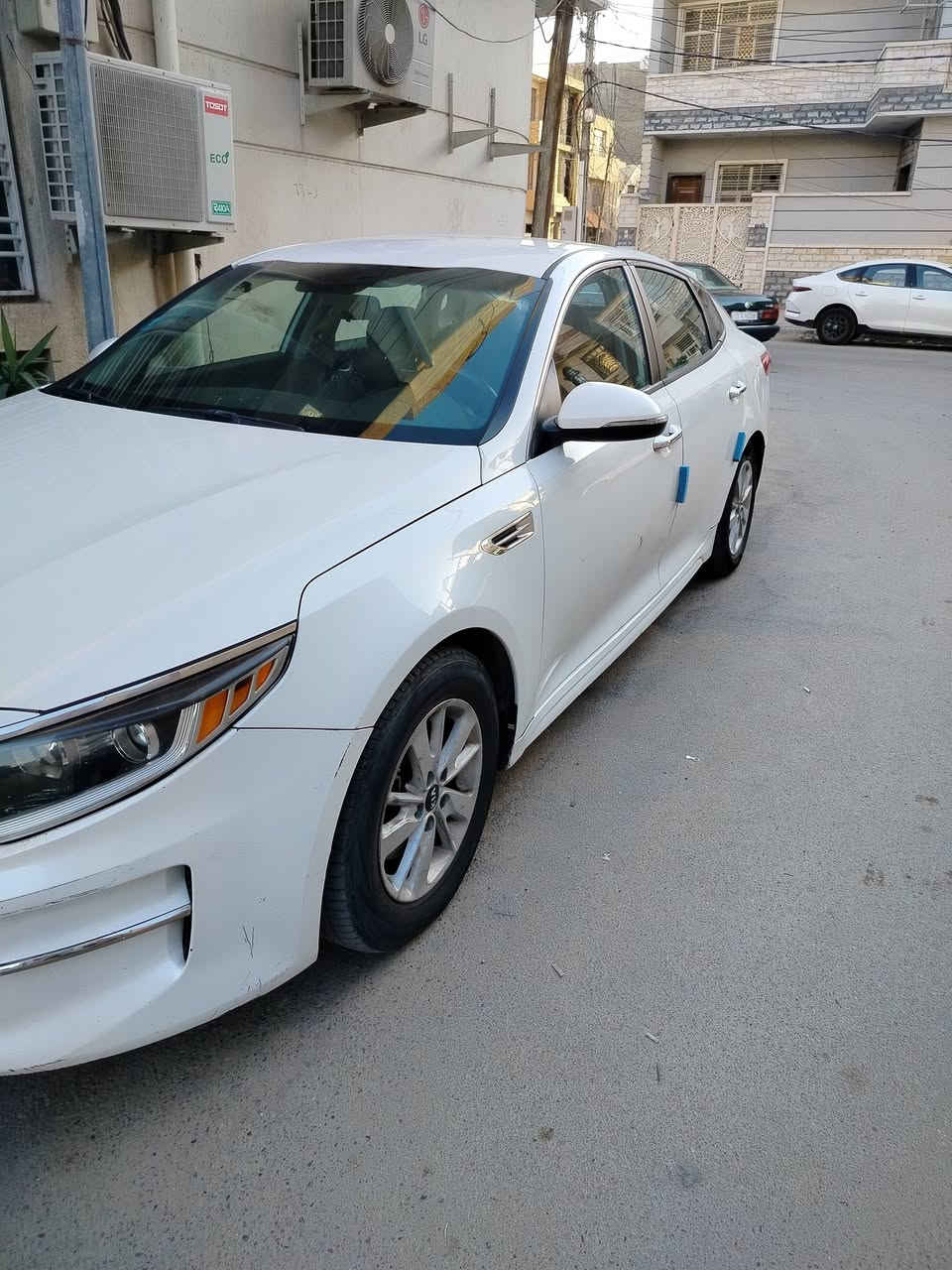 السلام عليكم عندي اوبتما موديل 16 شكل 17 محرك 1600تيربو بيها صبغ بنيد او باب بصف السايق او نص جاملغ الخلفي مكفولة اللغود والشاصي السيارة بصمة نظام ترحيب ثلاثة انظمة قيادة مانع تزحلق شاشة اعطال إشارة بل المري صندوق ذكي كامرة دوارة بيها بعد شغلات هواية السعر 11$الف دولار الاتصال ***********مكاني بغداد المنصور
