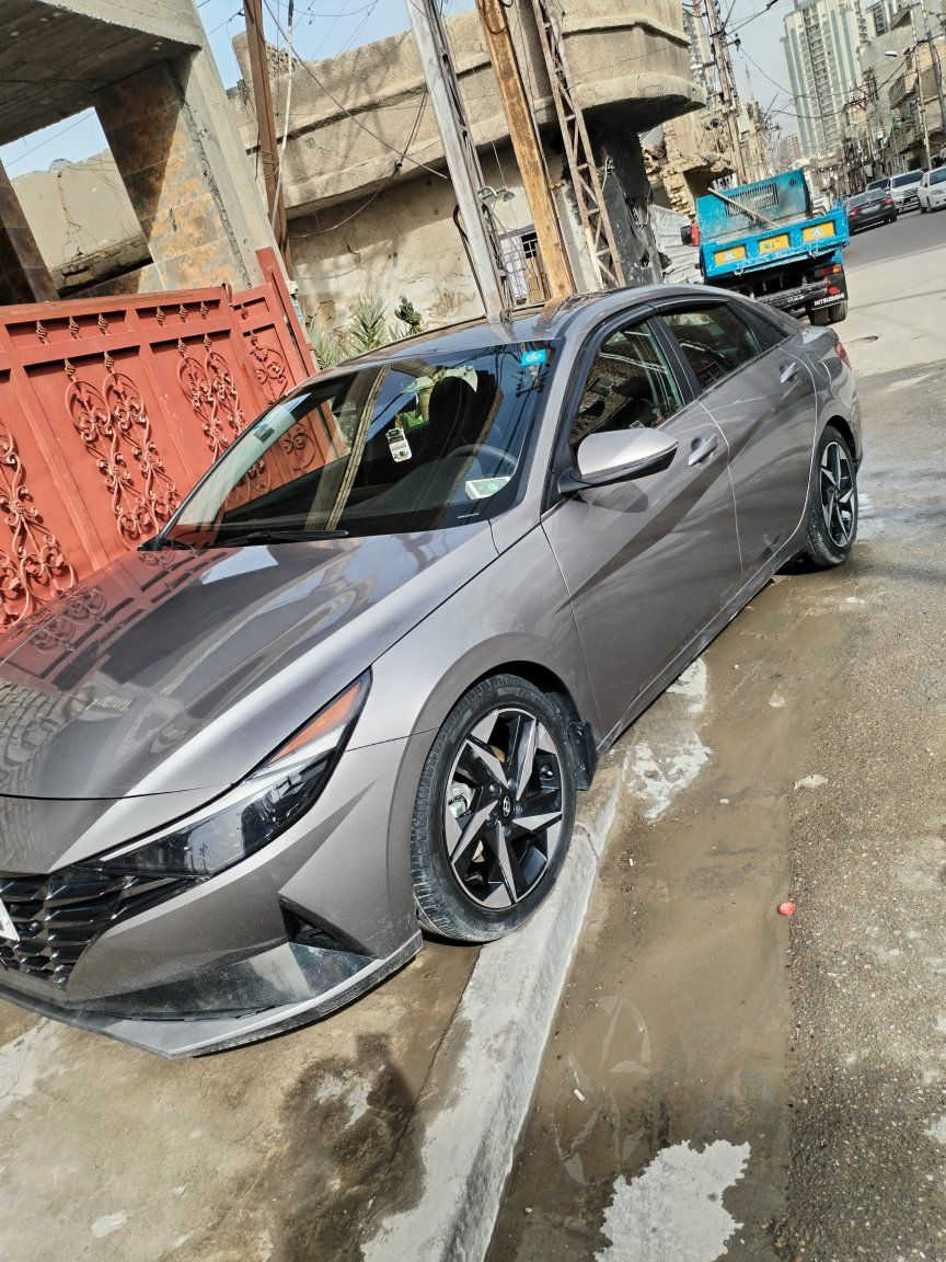 انتترا ٢٣. هايبرد فول لمتدد  فول الفول  وارد امريكي حادث فقط دعاميه ومبدله نفس الون  يعني كلين السياره بدون صبغ بدون بارد   سعره ١٦٥  بيه مجال شي  بسيط بسمي مكان بغداد
***********
