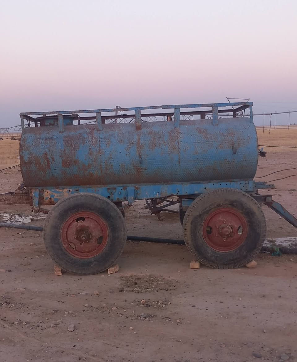 مقطوره اللبيع حديد مضلع تخم تاير جديده السعر مليونين ونص رقم الهاتف ***********

