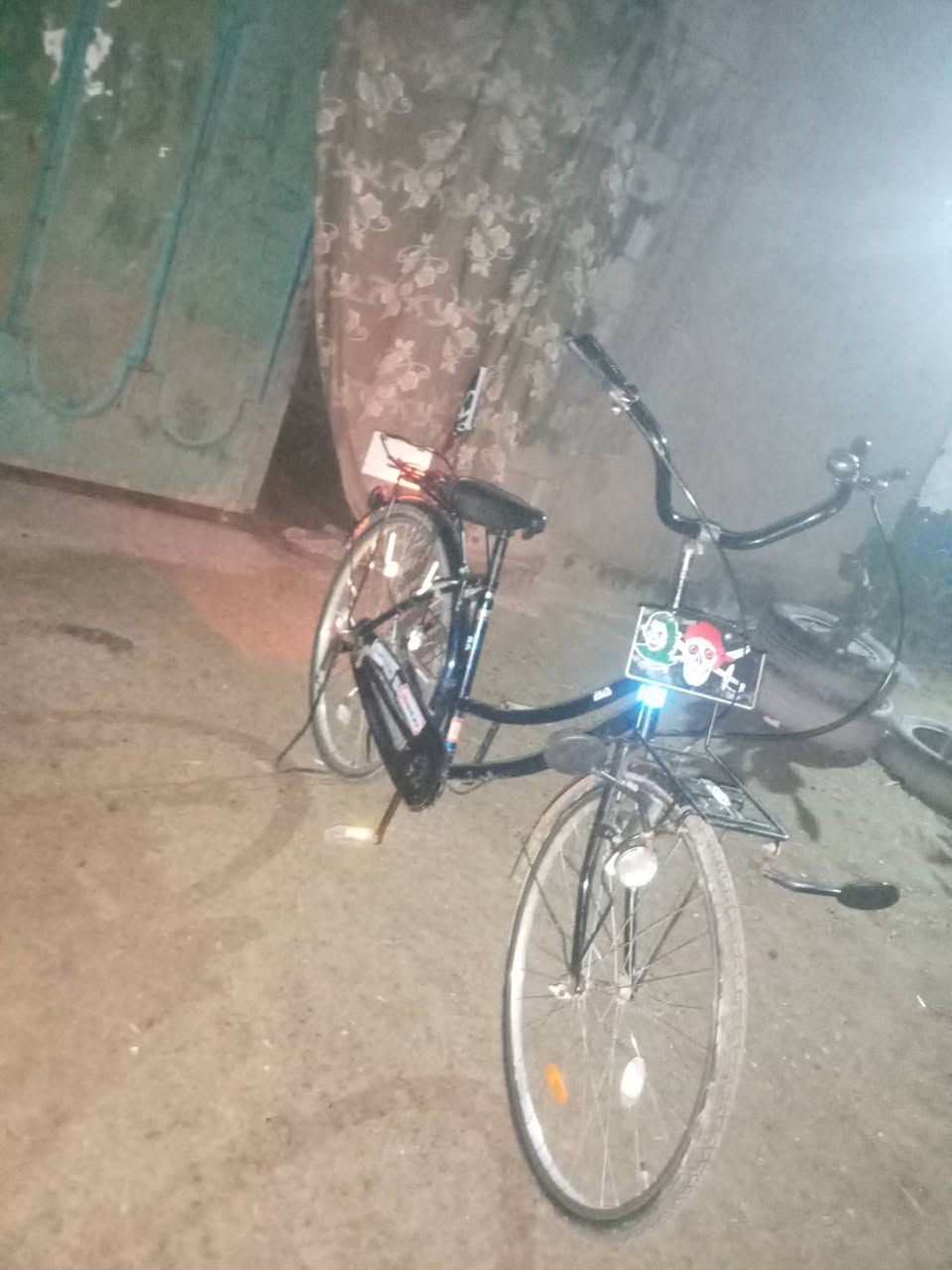 سلام عليكم شباب بايسكل للبيع بايسكل ماعايزه شي بايسكل عل شركه موديل 24 المكان مشخاب سوق شعلان السعر خاص  والخاص مفتوح او تصال علا رقم ***********
