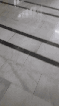 السلام عليكم  بيت 230متر طابو زراعي سند 25بناء طابوك يحتوي البيت 4غرف وصحيات وصاله واستقبال ومطبخ كربلاء  حي الامل مقابل عمود 83تفاصيل اكثر اتصل غير متاوجد على الفيس ***********
