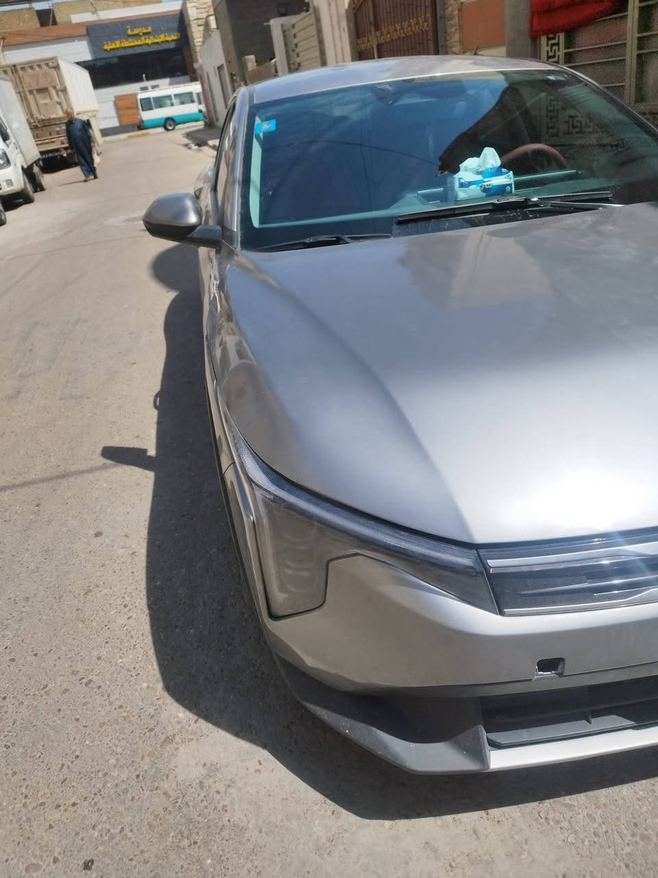 سلام عليكم 
كي فور موديل 25 باسمي شهداء ابيع وكالة عامه حادثها جاملغ وبنيد وبيها طلق ناري باب السايق مصبوغ لحد اليده مال باب السيارة جديدة جدا ماشية 24 الف كيلوا متر مكاني بغداد الحرية الدولعي للاستفسار الاتصال على الرقم ***********
