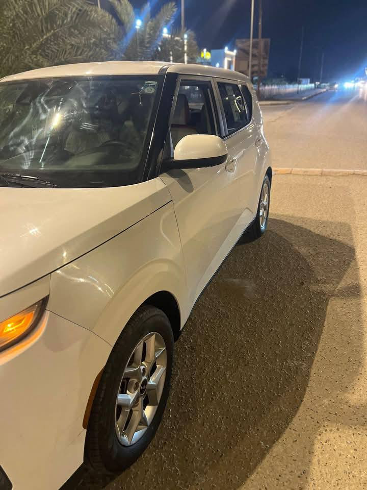 السلام عليكم 
صول 2022محرك 2000 دوش بلادي المحرك برغي ما مفتوح بي 
كللللش جديدة تمشي على بانزين العادي 
 هزة جديدة سيارة جاهزة من كلشي مصرف دينار مابيها 
المواصفات :

شاشة حجم كبير تتحكم بكل اوبشنات السيارة 
شاشة تدعم كار بلي وبلوتوث 
كامرة دوارة 
رادار امامي 
رادار خلفي
رادار جانبي
توقف ذاتي 
مانع تصادم 
قيادة ذاتية 
تحكمات فول كل الجهات 
كروز سزعه 
وضيعات قيادة سبورت وعادي
اطفاء ذاتي لتوفير الوقود  
مانع انزلاق 
اي بي اس 
وبعد هواي مواصفات 
رقم بغداد دولي 
تفاصيل اكثر واتساب 
***********
مكاني ذي قار حي اور ناصرية, ذي قار
