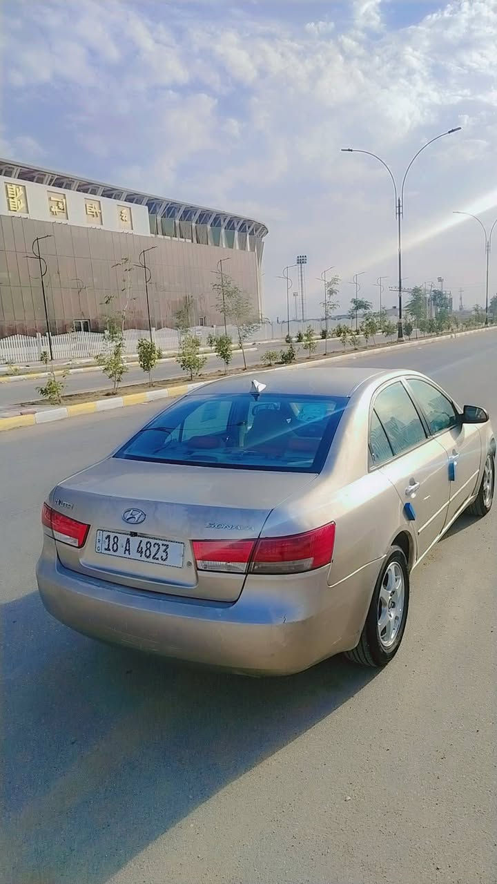 سلام عليكم  بيع مستعجل سوناتا 2006 رقم بابل مكفوله من الضربه وصبغ وتبديل بس جراد بصيط  مكينه 2400 دوش مامفتوحه كير تبريد حدايده باتري تخم تاير كله جديد 
سياره مال جناي لاتبخير ولاتنقيص كهربايات كله شغاله العلوان الناصريه المركز حي التضحيه رقم الهاتف  *********** 
السعر تصل وتدلل  مامتواجد ع فيس
