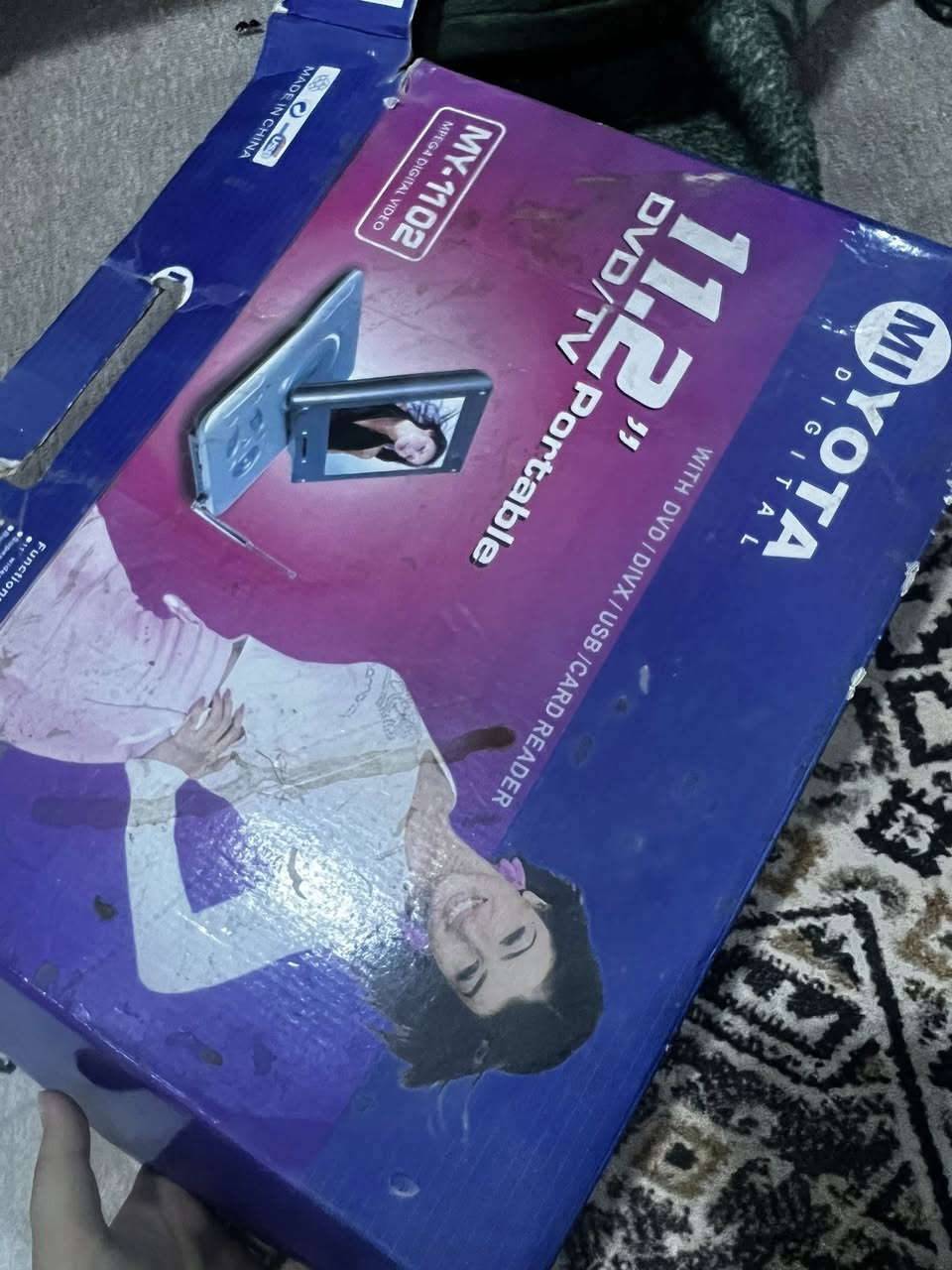 جهاز dvd ووسي دي  وهواي سوالف بي  واقراص  ب٥٠ الف كله الجهاز ويشتغل كهرباء وعالسيارة
بس محولة مكطوع البلك  مالها تشتغل عادي وريمونت قبق البطارية ضايع


**إذا كنت صاحب هذا الإعلان وتريد حذفه لأي سبب، رجاءا أرسل رسالة إلى الدعم الفني**