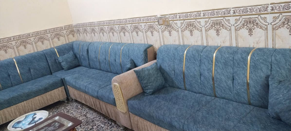 السلام عليكم تخمين للبيع التخم عشر مقاعد سعر الواحد 300 جديدات كلش للأستفسار ***********
