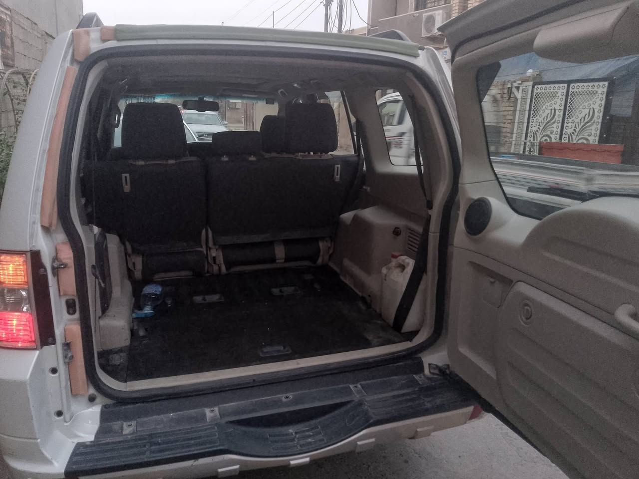 للبيع باجيرو2015حبتور محرك 3500.علامه ذهبيه لاسمي لغايه 2028فول مواصفات ماشين 163الف كم السعر180 ورقه مكان الشعب *********** بغداد
