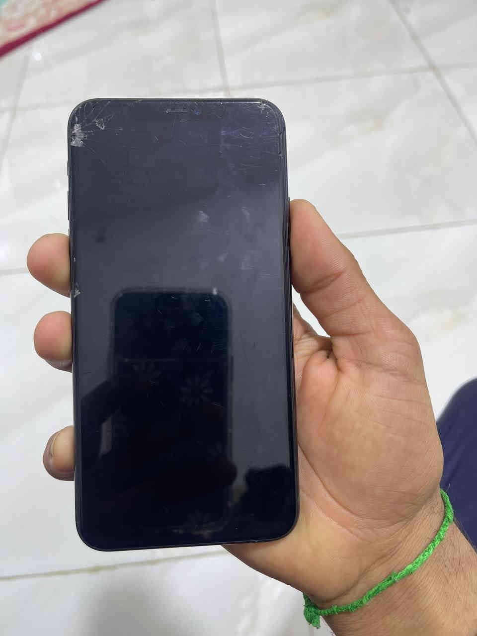 متاح جهاز ايفون 11برو ماكس
بطاريه 77 مبدله مال جهاز ثاني 
ذاكره 256  
الجهاز العيب مالته فقط الدكمه رفع الصوت نخفاضه  ما تشتغل  ب25 الف  
بي فطر بالشاشه فقط 

السعر 230وبي مجال قليل  
مكان بابل 
مستعجل عله بيعته 
واتساب فقط 
***********

