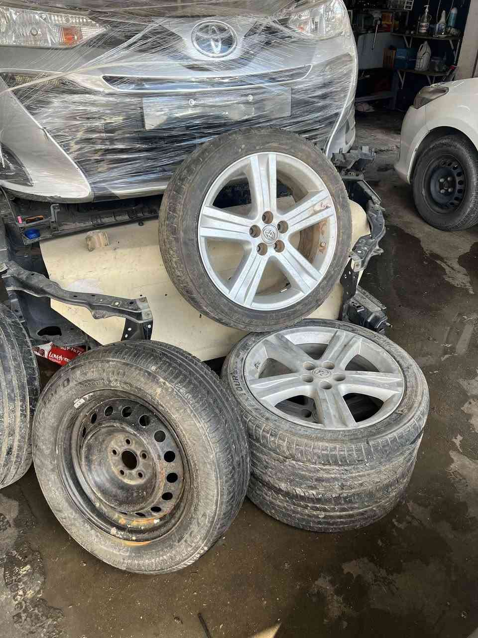 سڵاوی خوای گەورەتان لێبێ برایانی گروپ
دەرگای سایەق بیلاد تەکسی یەک پەڵە بچوک تەعدیلی تێئەکەوێ سوچەکەی خوارەوە وەک لە ڕەسمەکە دیارە
دەرگای دوای سایەق جوانو بێ کێشەیە
سێ ویل ئەستێرە لەگەڵ سپێرێکا بە تایەکانەوە بۆ فرۆشتن
ناونیشان سلێمانی مەتیقە سناعیەکە فرۆشگای شارۆ
*********** ئەدمینی ❤️
