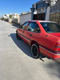 فيكترا • ١٩٩٢ • مكينة ٢٫٠