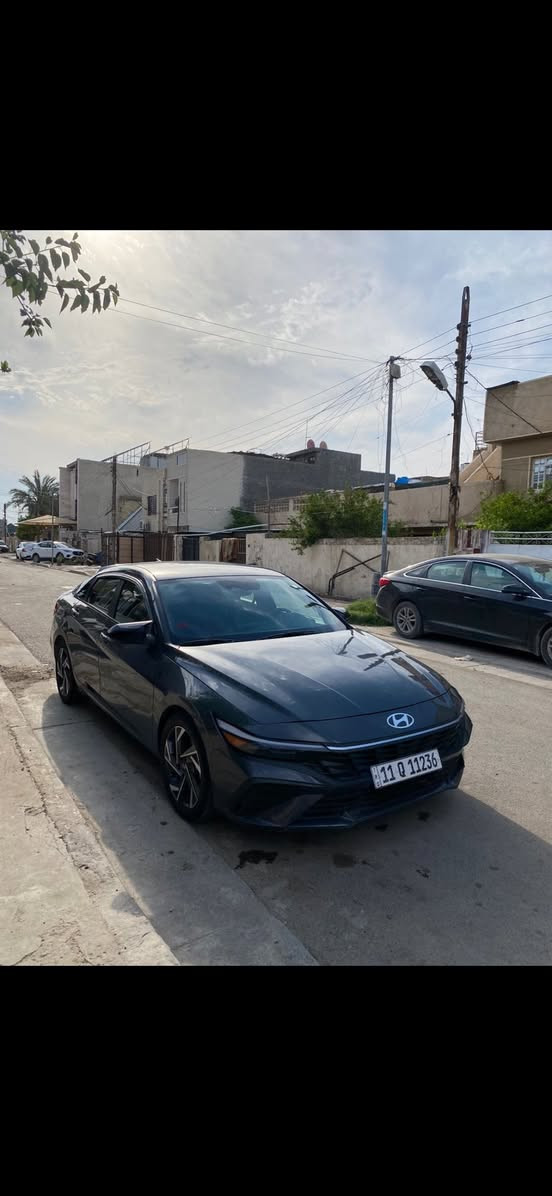 للبيع النترا مستعجل ع البيع والسعر مناسب ١٣٧ وبيها مجال بسيط موديل ٢٥ بصمه وتسغل عن بعد وسياره زيرو وبيها باب وجملغ بدل نفس الون وطرف البنيد الي من صفحه جملغ صبغ فقط مكفول الباقي ابيعلك ع سونار ‭٠٧٨١ ٢٩٣ ٣٢٨٤‬ مكاني بغداد حي العامل
