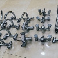 خلاطات نحاس الاصلي ثقيل الوزن  وبيه ضمان كل الانواع موجوده حمام سنك صح...