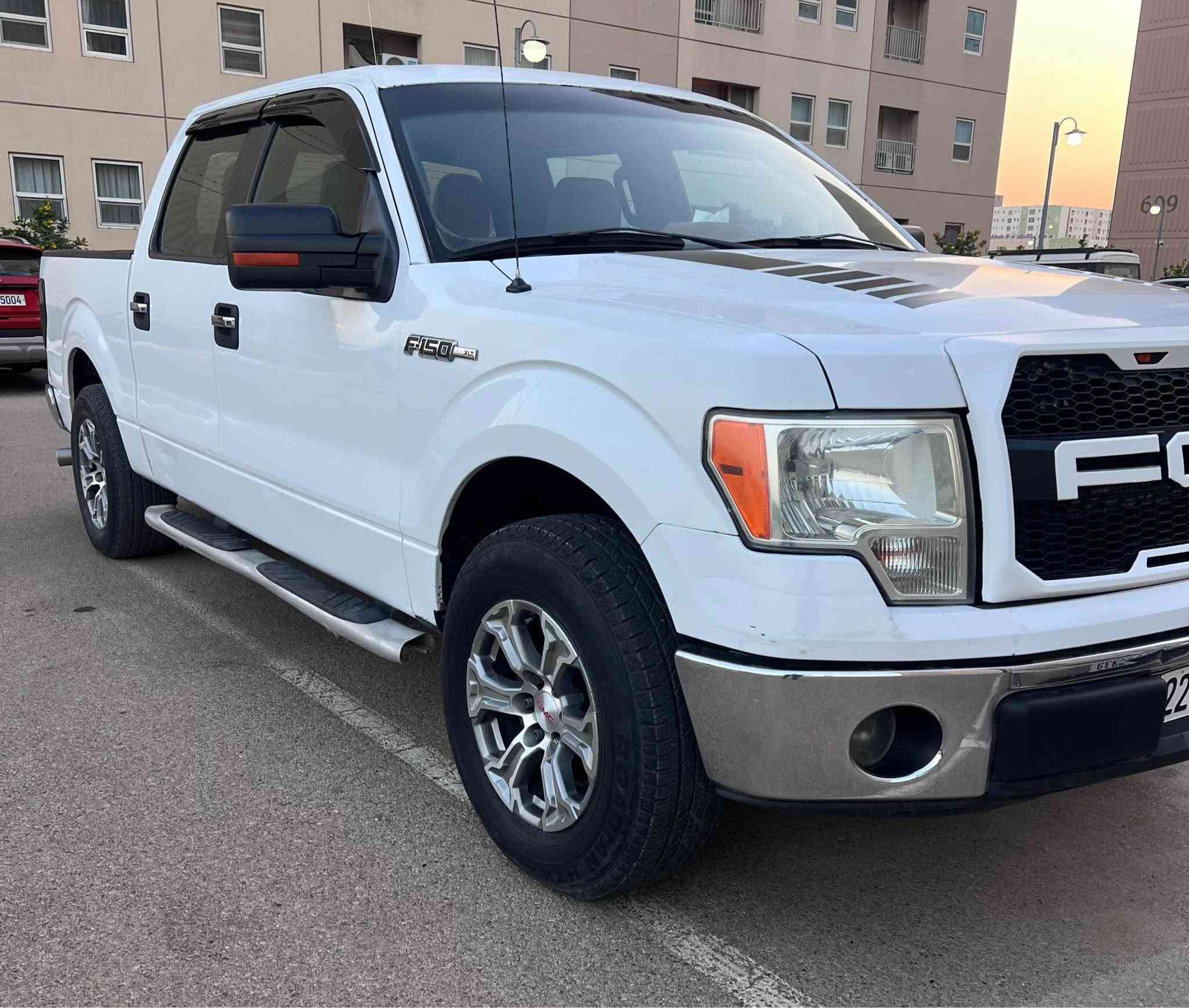للبيع فورد F150 موديل 2011
خليجيه وكاله نيفا  
سيارة قوية ونظيفة وجاهزة للاستخدام
محرك كير تبريد تدفئه صدر كله جاهز 
 بدون أي مصاريف.
✅ وارد خليجي  
✅ محرك 8 سلندر 5000 المرغوب
✅ تدفئه تبريد شغاله بدون اي ملاحظات 

المواصفات:  
• باب طويل بدي قصير  
• ويل 18 مال جمسي حديث  سعره 800   
• شاشة + كاميرا خلفية  
• كشن منفصل  
• درج في باب البدي لسهولة الاستخدام  
• اضافة منظومة غاز 80 لتر (اقتصادية بالصرف)

⚙️ الحالة:  
المكينة، الكير، التبريد والتدفئة كلها تمام وجاهزة.

📄 السنوية: أربيل باسمي – تحويل مباشر  
📍 المكان: بغداد

💰 السعر: 140 قفل سعر نهائي

📞 الاتصال: *********** بغداد, العراق
