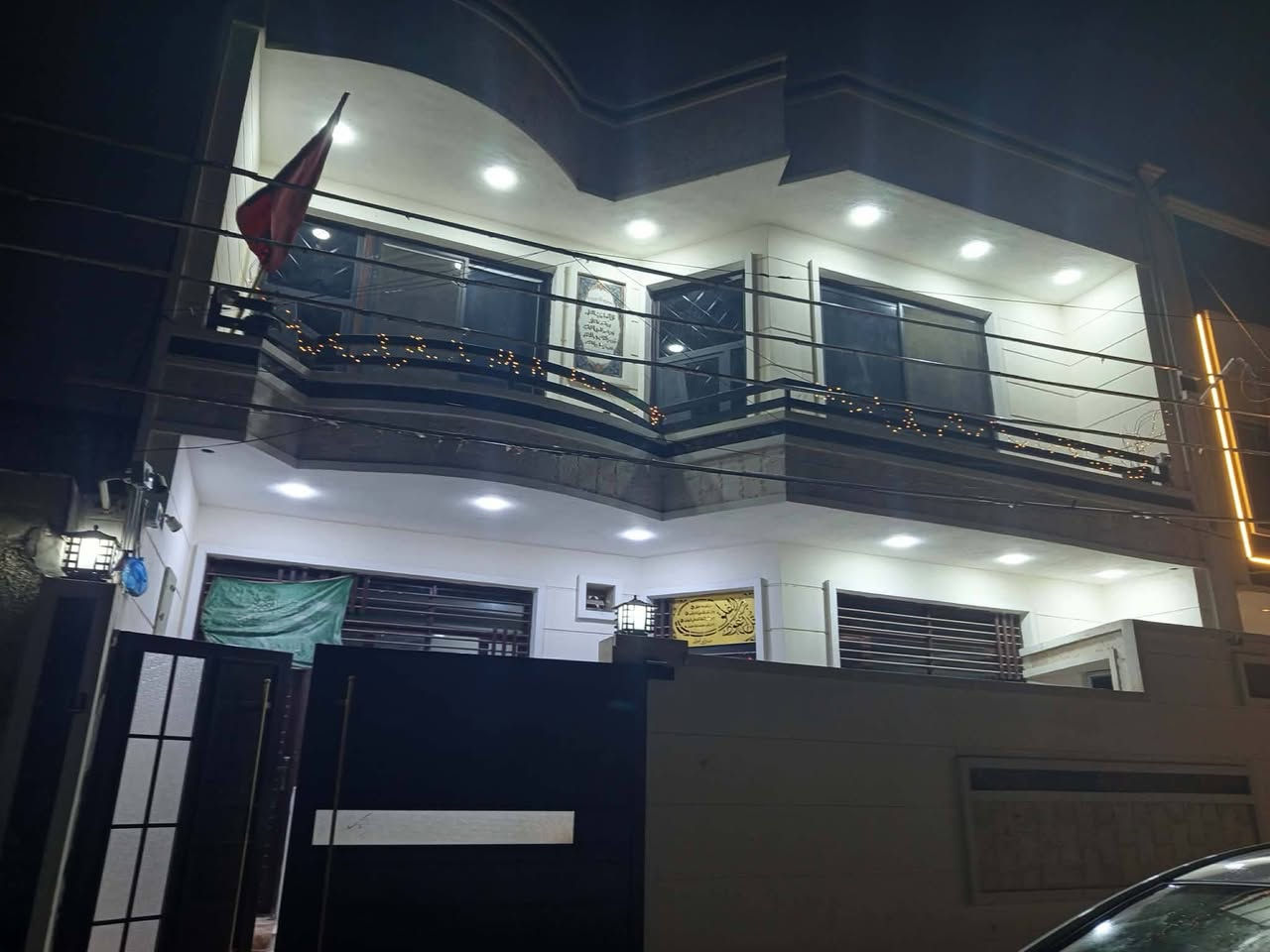 بيـت للببع طـابو صرف.
الموقع بغداد محموديه حي الثوره ✅
٠٠٠

تحتوي المنطقه علا كافه الخدمات.  ماء كهرباء مجاري👌 

٠٠٠

بناء حـديث 2024 🔥

..

مساحه البيت 150  

... 

يحتوي البيت في الطابق الارضي علا صاله كبيره  و غرفه  ومجمعات صحيه  مع مطبخ حار و بارد مع منور  .✅

يحتوي الطابق الثاني علا صاله مع غرفتين ومجمع صحي  وصاله كبيره وصطح خارجي ✅

للاستفسار واتساب🌹 
*********** 🌹
