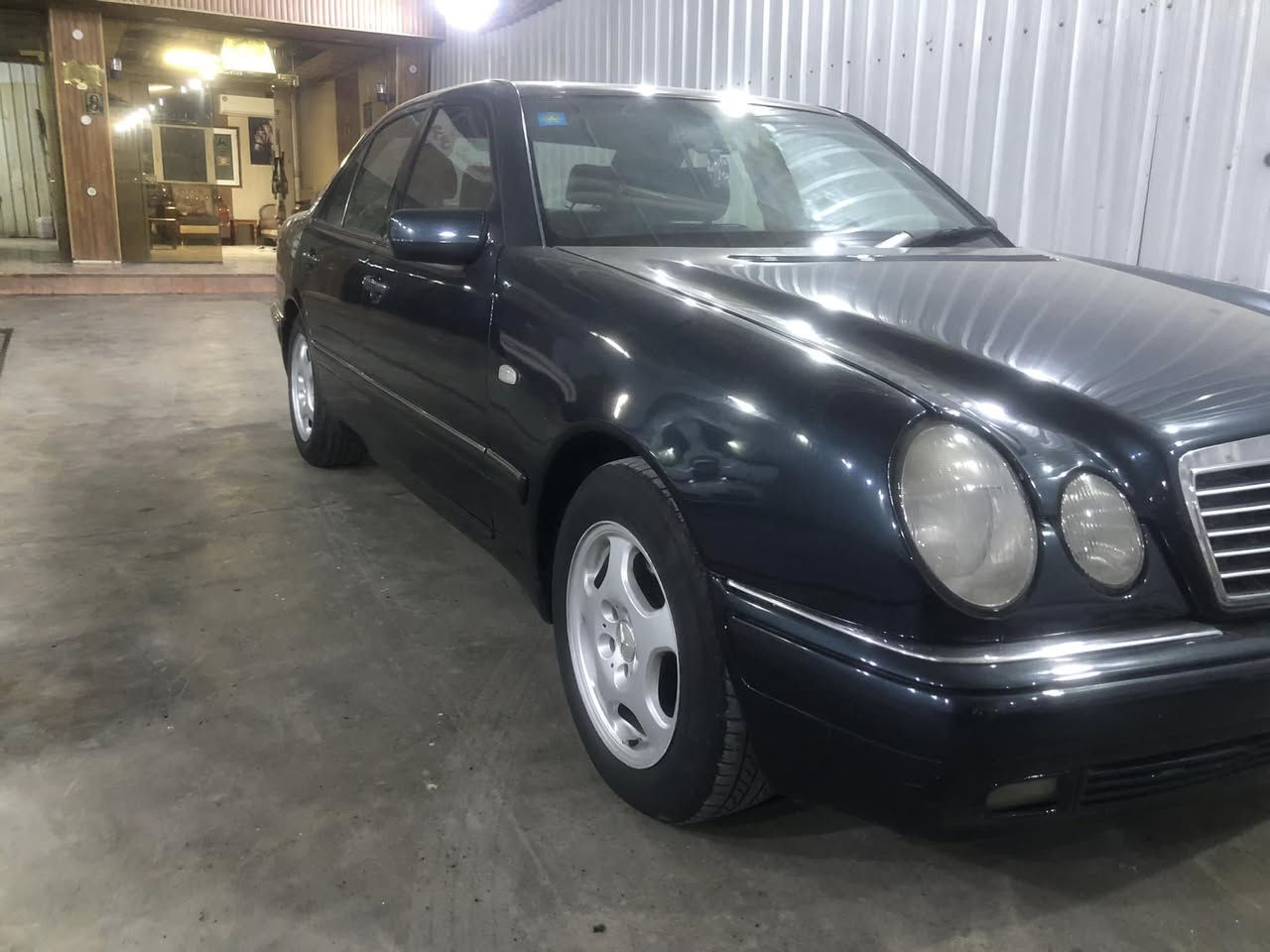 ١٩٩٦ مكينه خرطيم فوال سلايت برده خلفيه استيرن كهرباء غرفه جلد صبغ اول مره مكفوله من الحادث والكص سياره جاهزه مال جناي سعرها ١٠٥  عنوان بغداد *********** وبلا خير اليخذها وني بل خدمه
