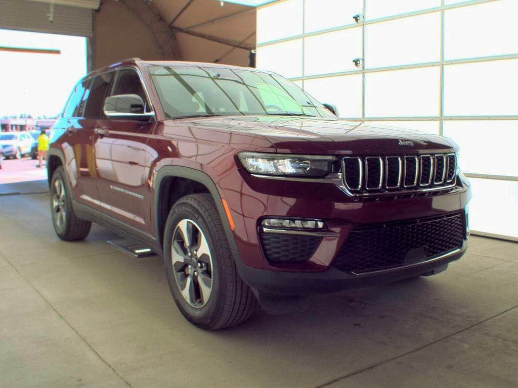 جيب كراند شيروكى _ 2024
بنزين + هايبريد + شحن كهربائي 4*e
كلين تايتل كفالة عامة مواصفات لمتد
(4*4 _بنوراما  _ رادار امامي_ رادار جانبي _ ئوتو ستوب _ شفتتات ستيرن _ كشن جلد اصلي _ لايت ليد _ تشغيل عن بعد  _ صندوق شفت ... الخ _ 
45 ميل ماشية
سعر :325$ و مجال  تكليفة رقم 13$
عنوان زاخو 
📞:  *********** + *********** + واتس اب أربيل, العراق
